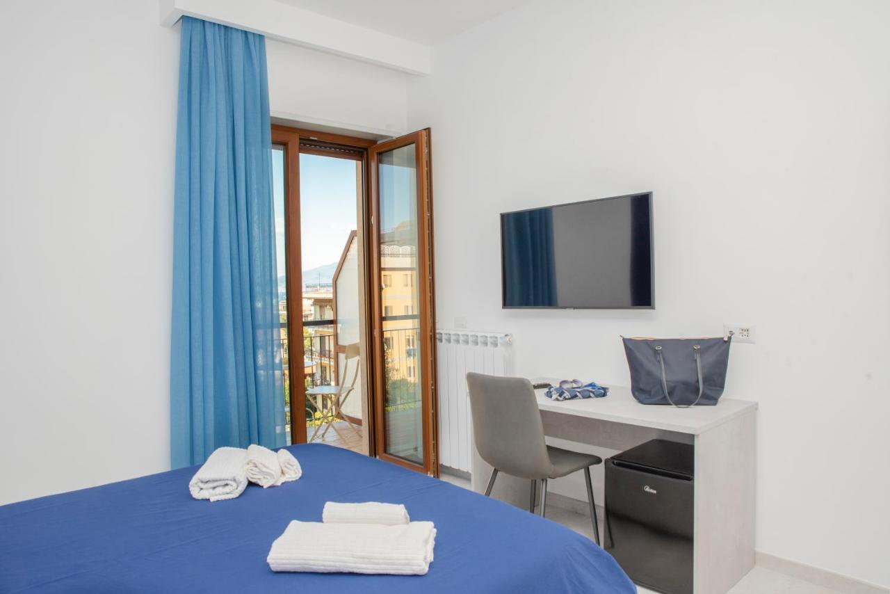 Le Tre Ccc Bed & Breakfast Sorrento Exterior photo