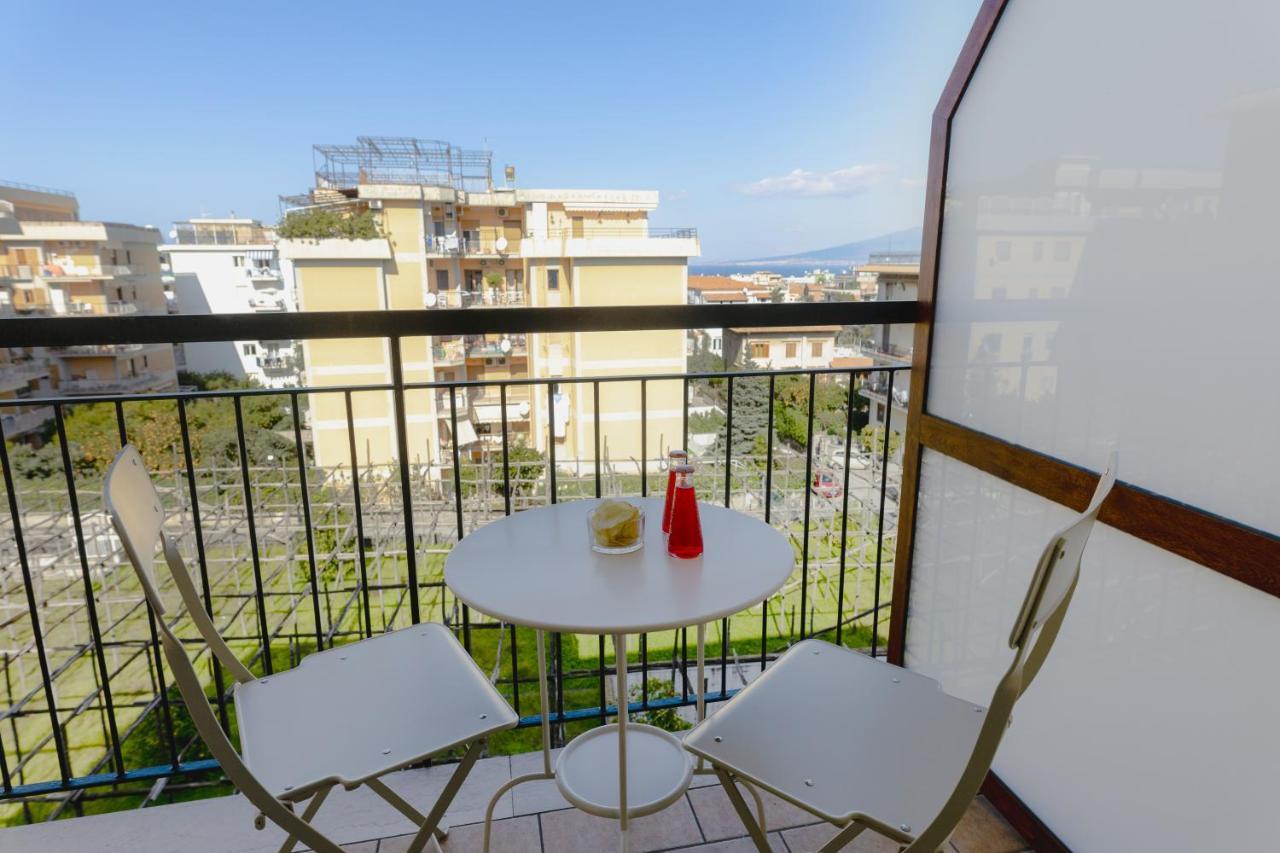 Le Tre Ccc Bed & Breakfast Sorrento Exterior photo